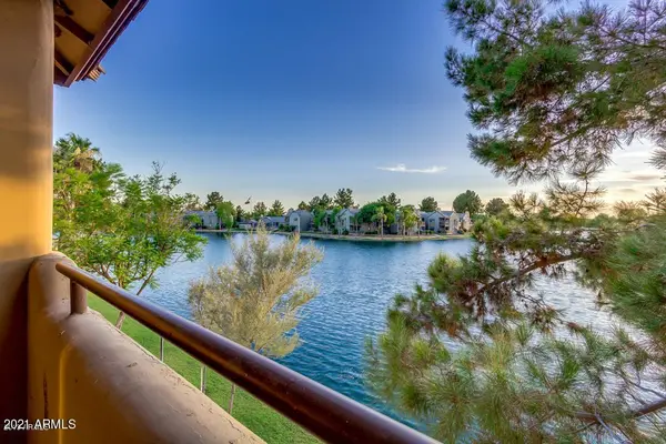 1825 West Ray Road, Chandler, AZ 85224