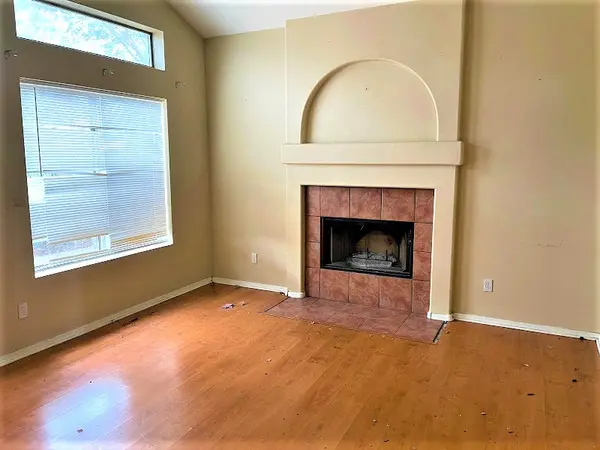 8567 W Vogel Ave, Peoria, AZ 85345