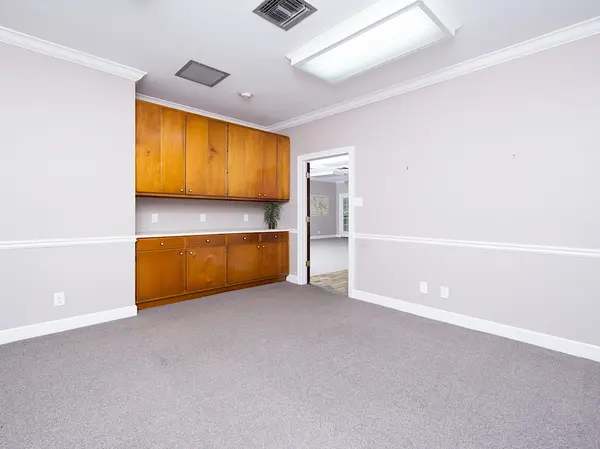 620 Azalea Rd, Mobile, AL 36609