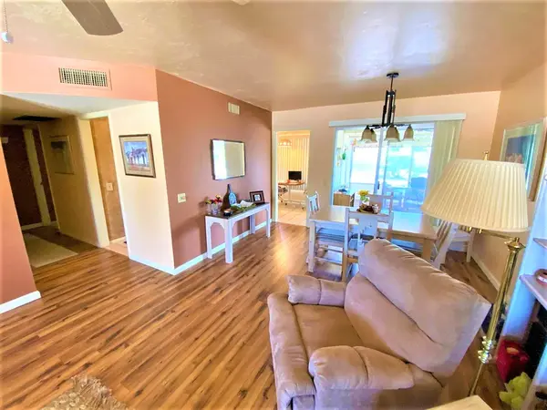 17627 N Whispering Oaks Dr, Sun City West, AZ 85375