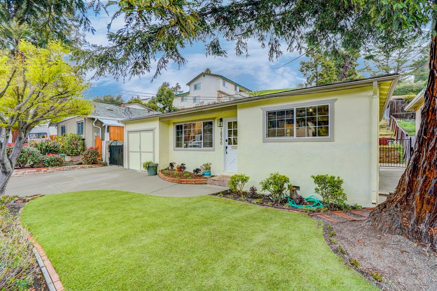 18990 Stanton Ave, Castro Valley, CA 94546