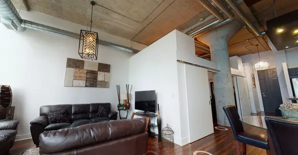 637 Lake Shore Blvd W #329, Toronto, ON M5V 3J6