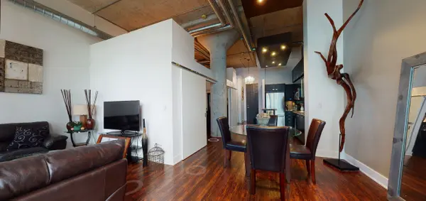 637 Lake Shore Blvd W #329, Toronto, ON M5V 3J6