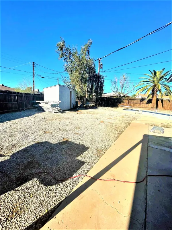 4922 W Weldon Ave  Phoenix, Az 85031,