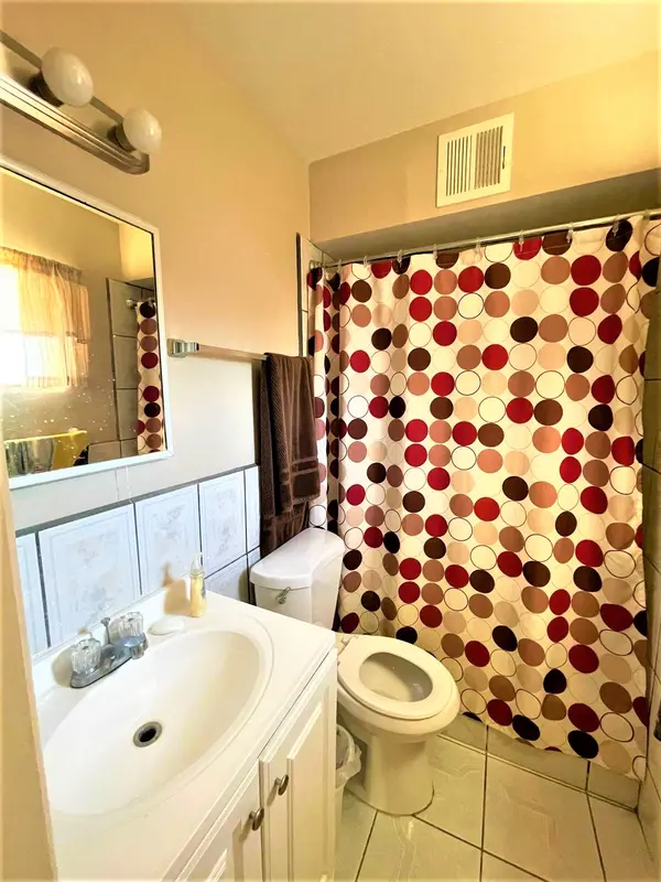 4922 W Weldon Ave  Phoenix, Az 85031,