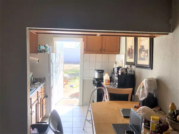 Phoenix, AZ 85009,2831 W Madison St