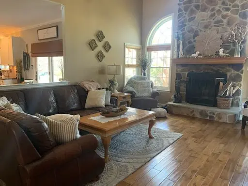 4024 Luke Dr, Doylestown, PA 18902
