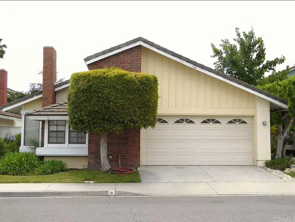 10 Eagle Pt, Irvine, CA 92604