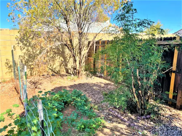 3238 W Mohawk Ln Phoenix, Az 85027,