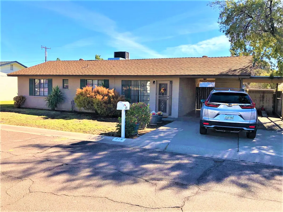 213 E El Camino Dr, Phoenix, AZ 85020