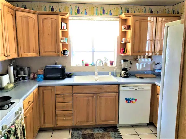 213 E El Camino Dr, Phoenix, AZ 85020