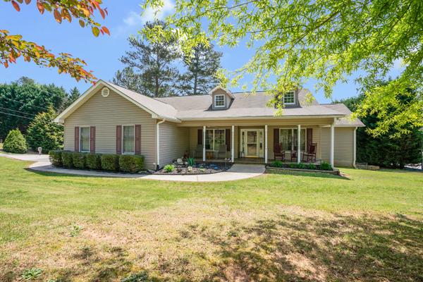 7110 Pine Valley Rd, Cumming, GA 30041