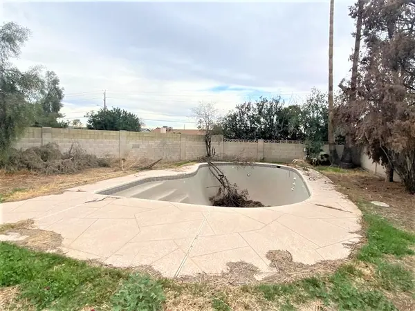 4311 W Las Palmaritas Dr, Glendale, AZ 85302