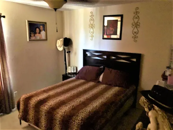 2438 E Tracy Ln, Unit 2, AZ 85032