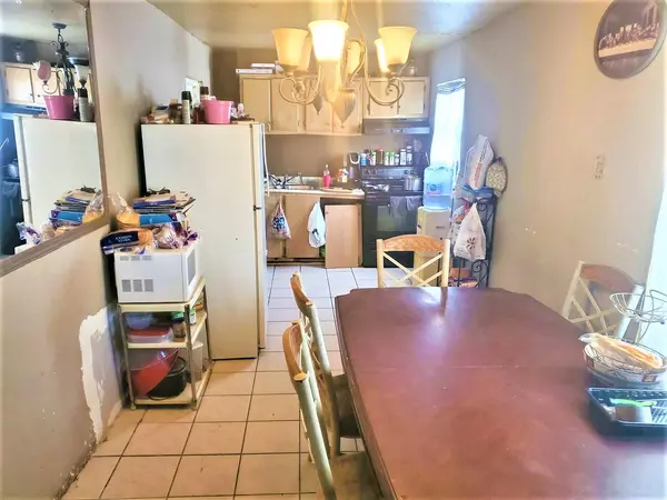 1026 S 30th Dr, Phoenix, AZ 85009