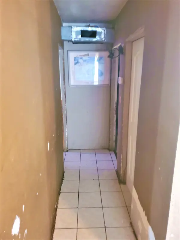 1026 S 30th Dr, Phoenix, AZ 85009