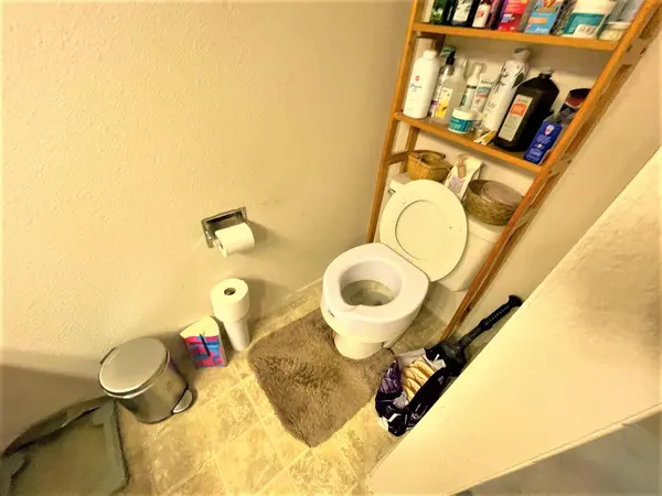5720 N 48th Ln, Glendale, AZ 85301
