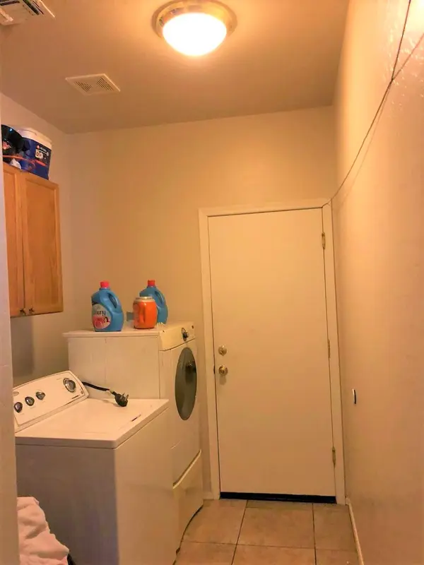 3002 W Winter Dr Phoenix, Az 85051-6688,