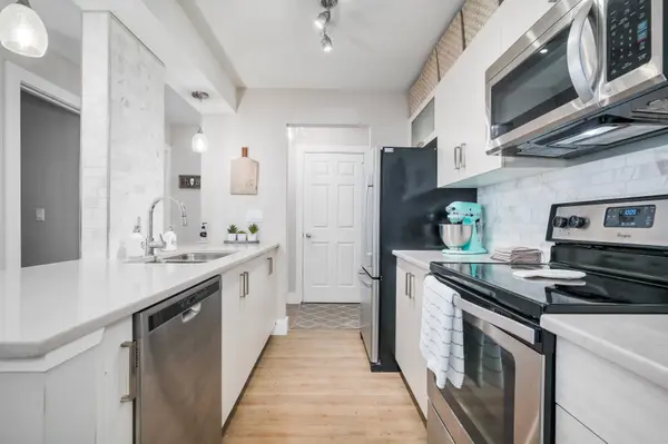 647 1 Ave NE #103, Calgary, AB T2E 0B5