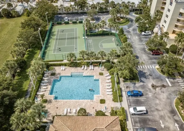 7048 Sevilla Ct #203, Cape Canaveral, FL 32920