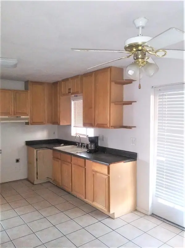 2833 W Banff Ln, Phoenix, AZ 85053