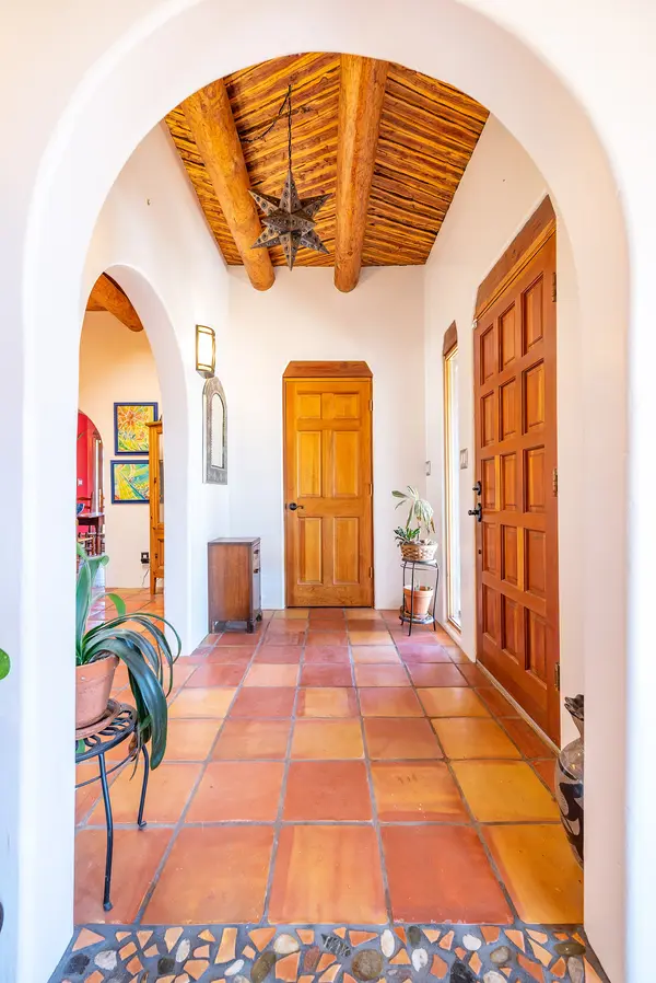 2732 Herradura Rd, Santa Fe, NM 87505