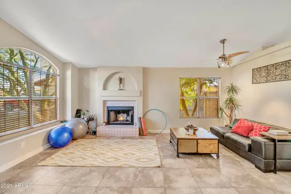 5893 W Mercury Way, Chandler, AZ 85226