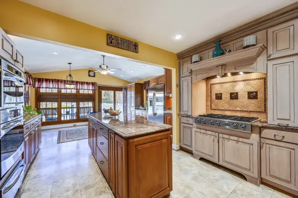 862 Brighton Pl, Glen Burnie, MD 21061
