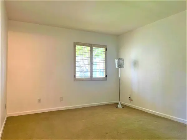 4444 E Paradise Village Pkwy N, Unit 133, AZ 85032