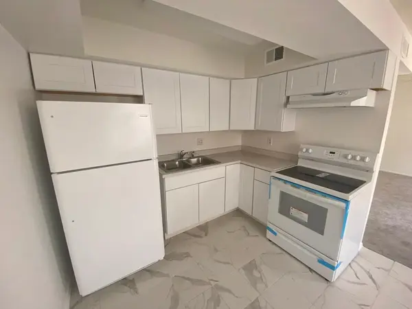 9222 N 35th Ave APT 14, Phoenix, AZ 85051