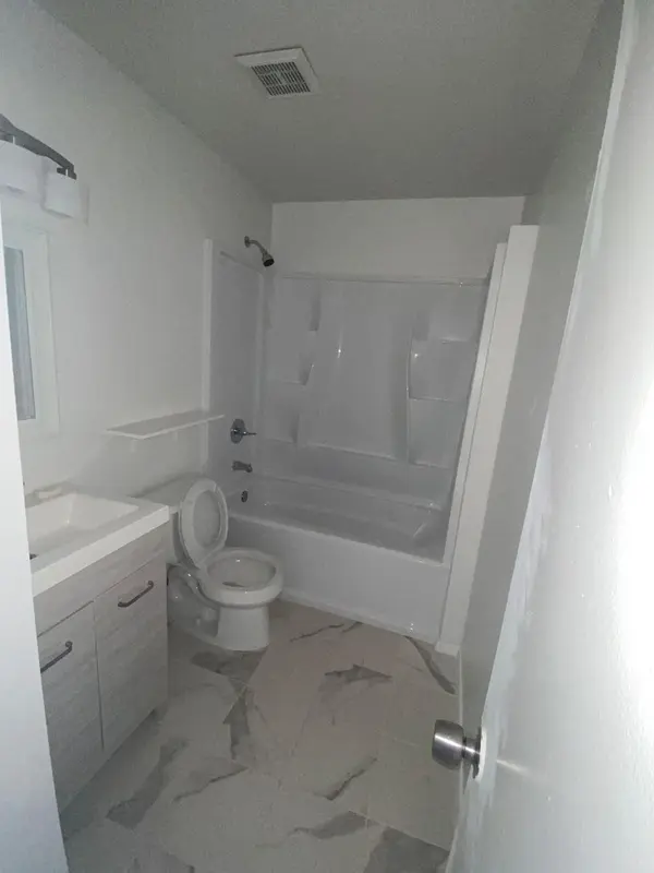 9222 N 35th Ave APT 14, Phoenix, AZ 85051
