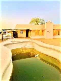 107 E La Mirada Dr, Phoenix, AZ 85042