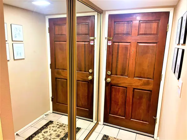 7910 E Camelback Rd Unit 206, Scottsdale, AZ 85251