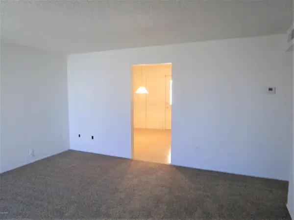 6653 N 46th Ln, Glendale, AZ 85301