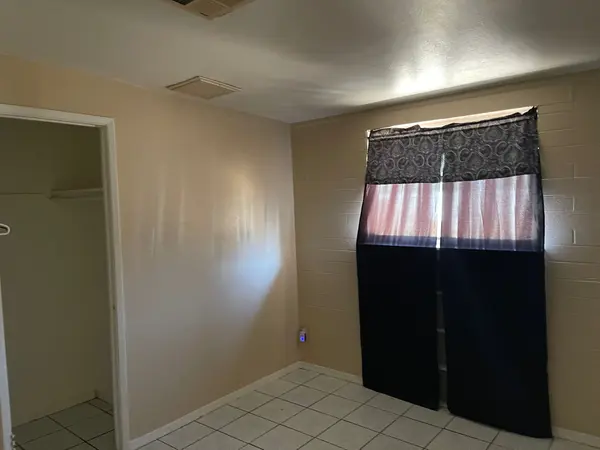 4044 N 64Th Dr Phoenix 85033