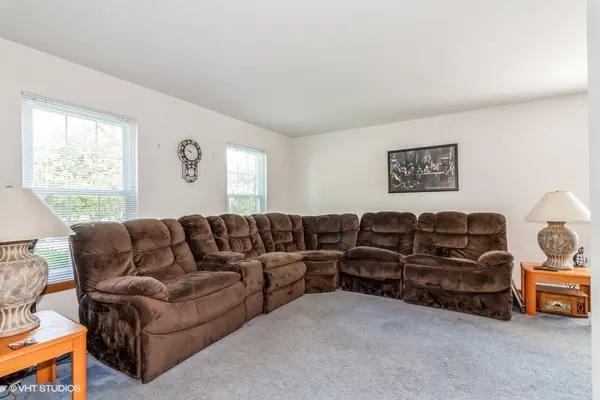 4518 Mallard Ln, Plainfield, IL 60586