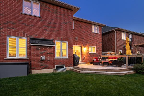 1079 Gorham Way, Milton, ON L9T 6N7