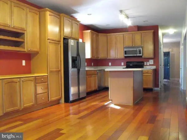 33 Willard Ave, Cherry Hill, NJ 08034