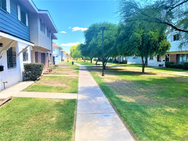 1675 W Hazelwood St. Phoenix 85015