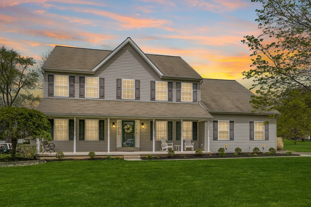 105 Ajas Way, Warminster, PA 18974