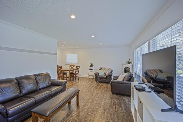 10012 Willowview Rd SE, Calgary, AB T2J 1P4