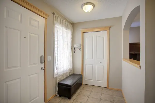 14415 Mt McKenzie Dr SE, Calgary, AB T2Z 3J5