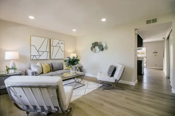 1070 Michelangelo Dr, Sunnyvale, CA 94087