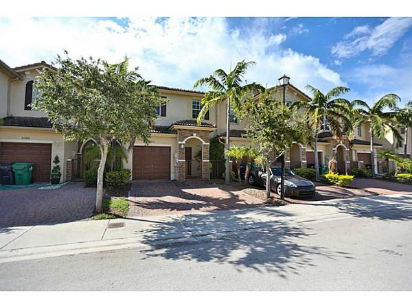 22396 SW 89th Path, Cutler Bay, FL 33190