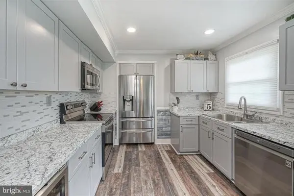 527 Charleston Rd, Willingboro, NJ 08046