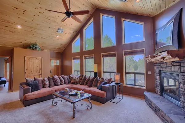 4561 W Shaggy Bark Rd, Show Low, AZ 85901