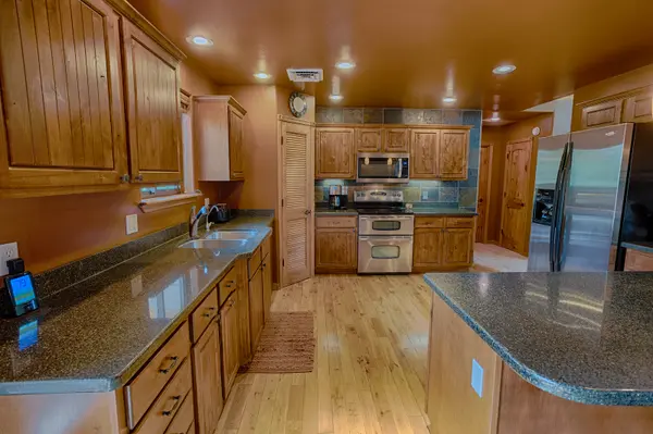 4561 W Shaggy Bark Rd, Show Low, AZ 85901