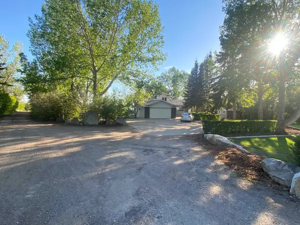 23 Sunset Ridge Bay  Rocky View County, Ab T3p 1a4,