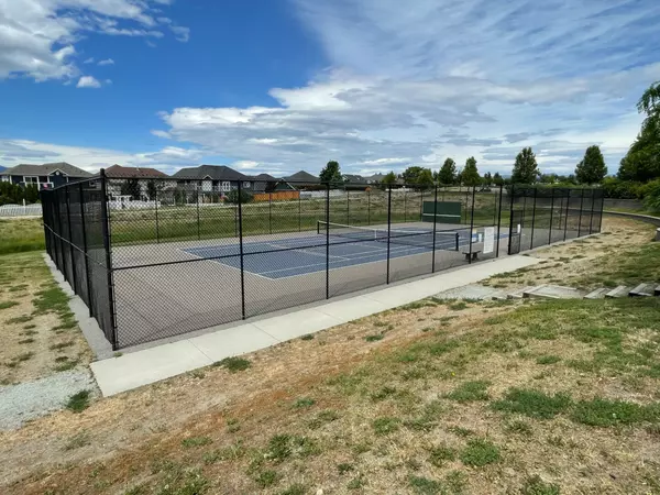 Kettle Valley Tennis Courts in Quilchena Park - Upper Mission Kelowna