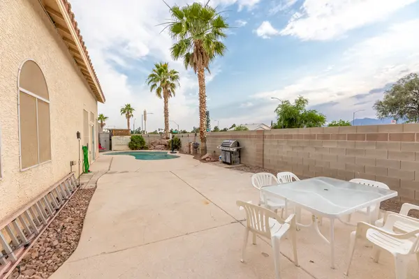 5605 Partridge Bluff St, Las Vegas, NV 89130